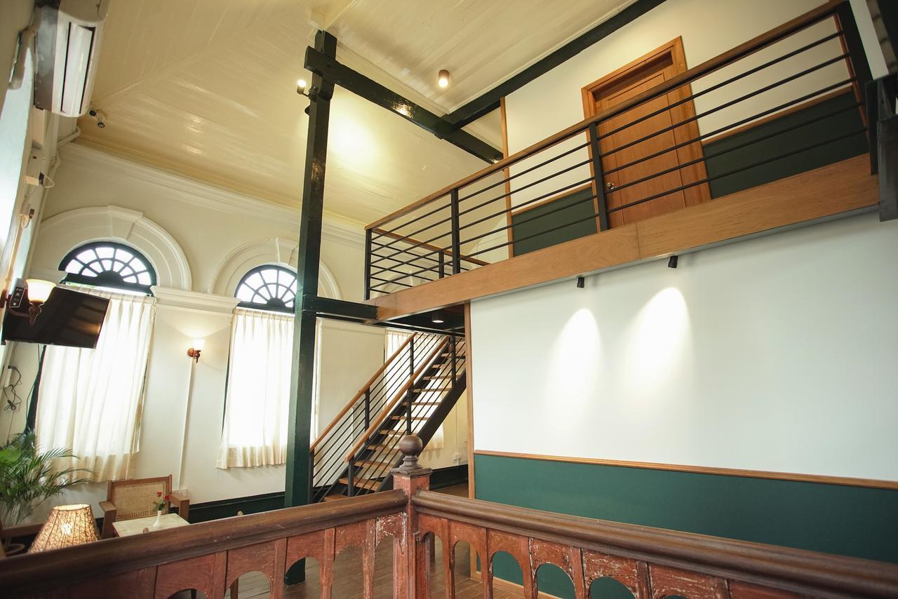 501 Merchant Bed & Breakfast Янгон Екстериор снимка