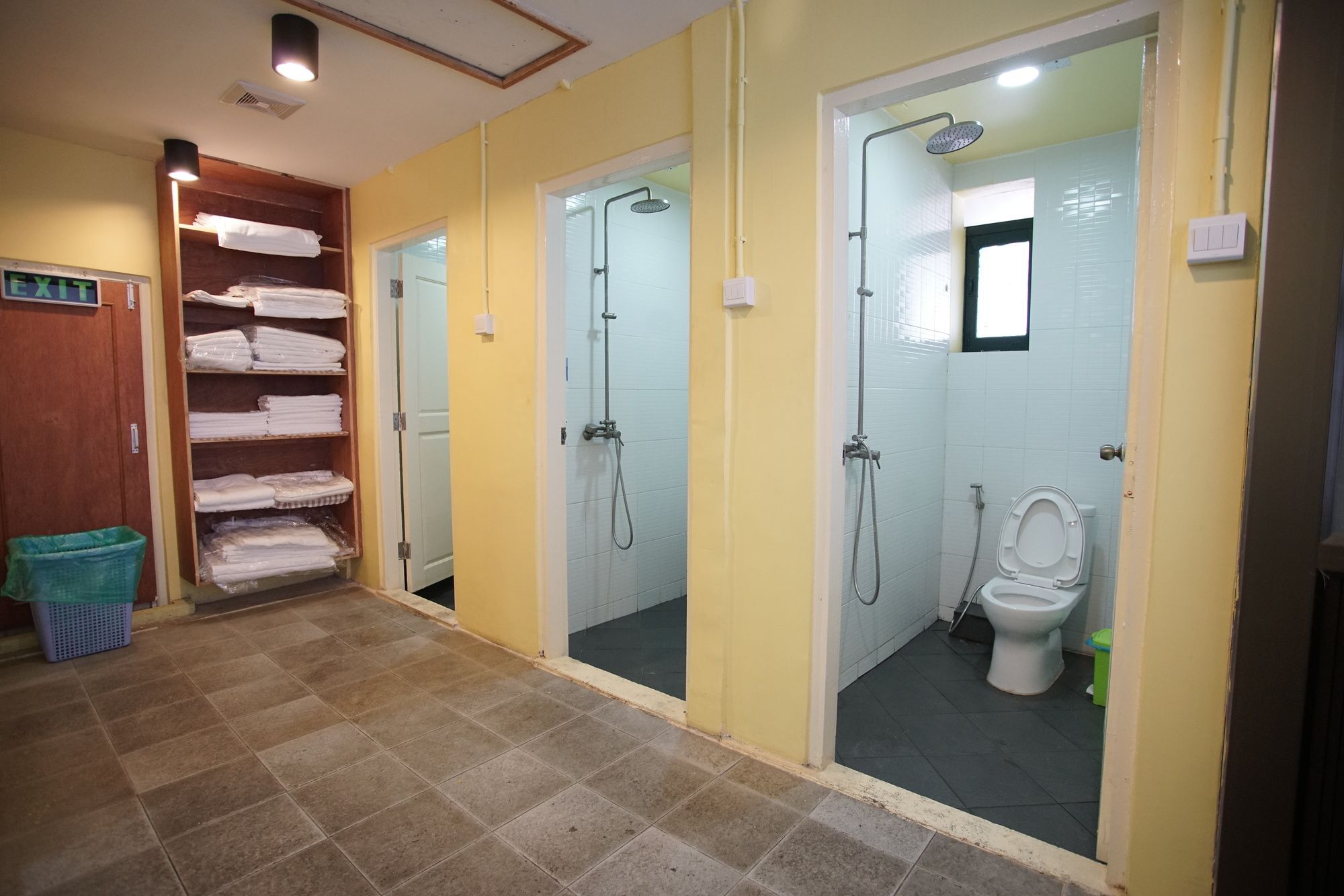 501 Merchant Bed & Breakfast Янгон Екстериор снимка