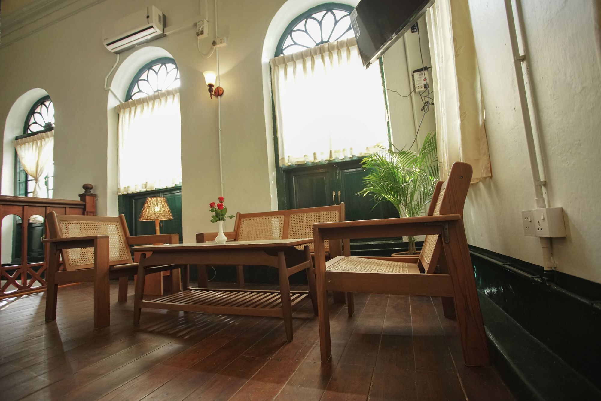 501 Merchant Bed & Breakfast Янгон Екстериор снимка